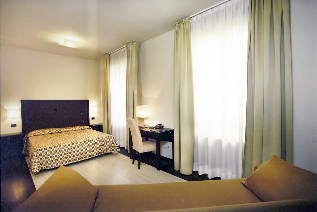 Salsomaggiore City Hotel Salsomaggiore Terme Szoba fotó