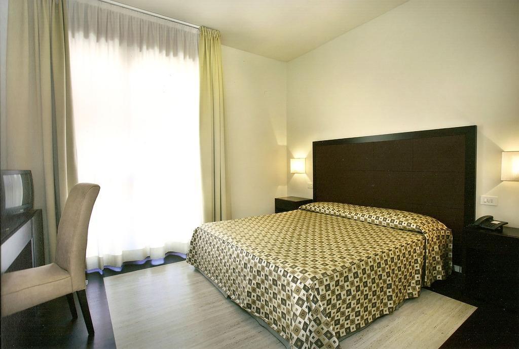 Salsomaggiore City Hotel Salsomaggiore Terme Szoba fotó